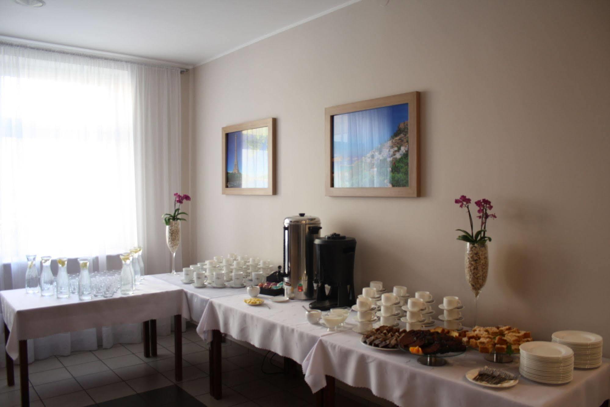 Hotel Dom Polonii Ostróda Buitenkant foto